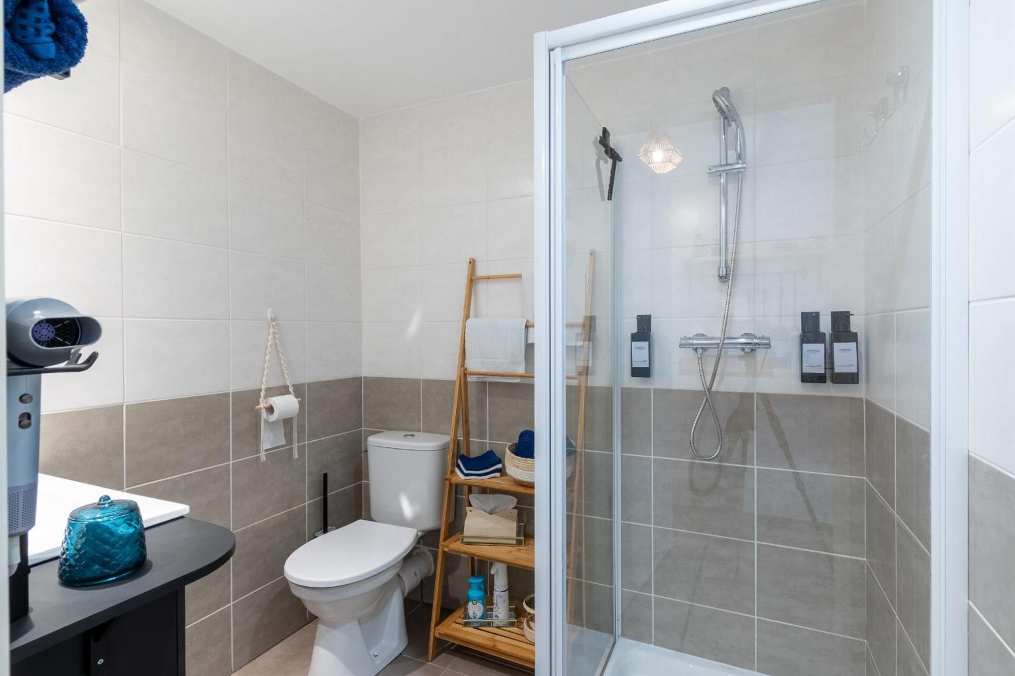 Aparthotel Le Petit Patio Fleuri Éguilles Zewnętrze zdjęcie