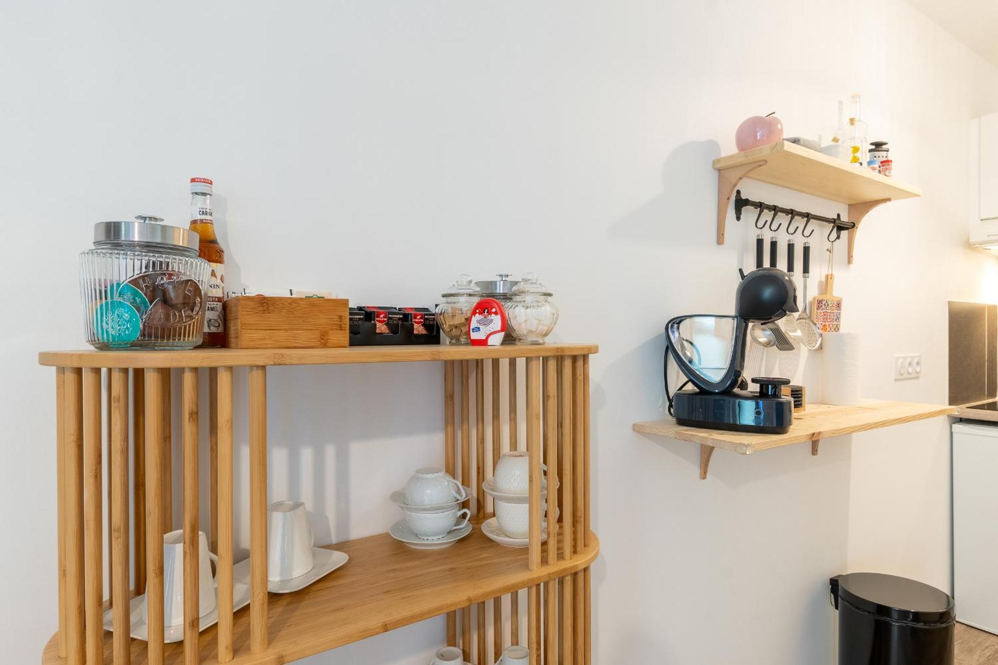 Aparthotel Le Petit Patio Fleuri Éguilles Zewnętrze zdjęcie